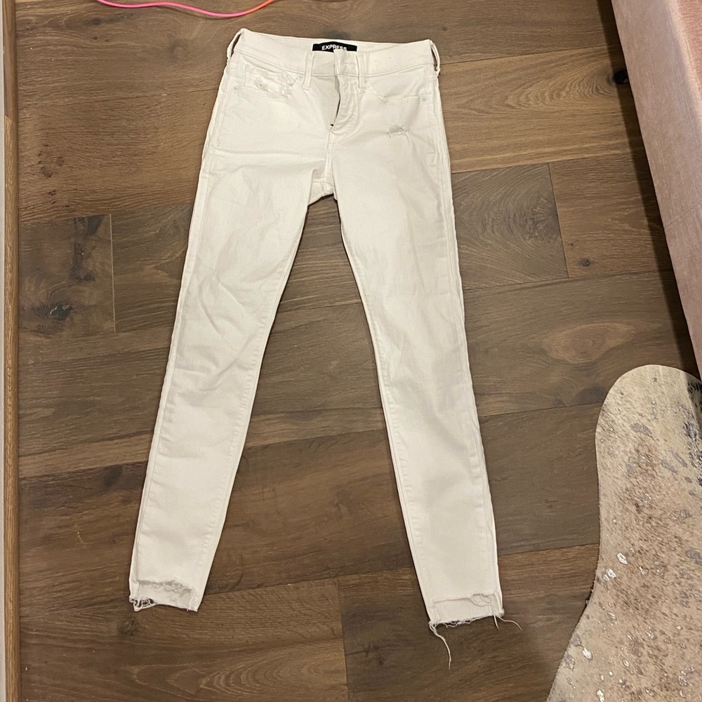 white EXPRESS mid rise skinny jeans! size 0